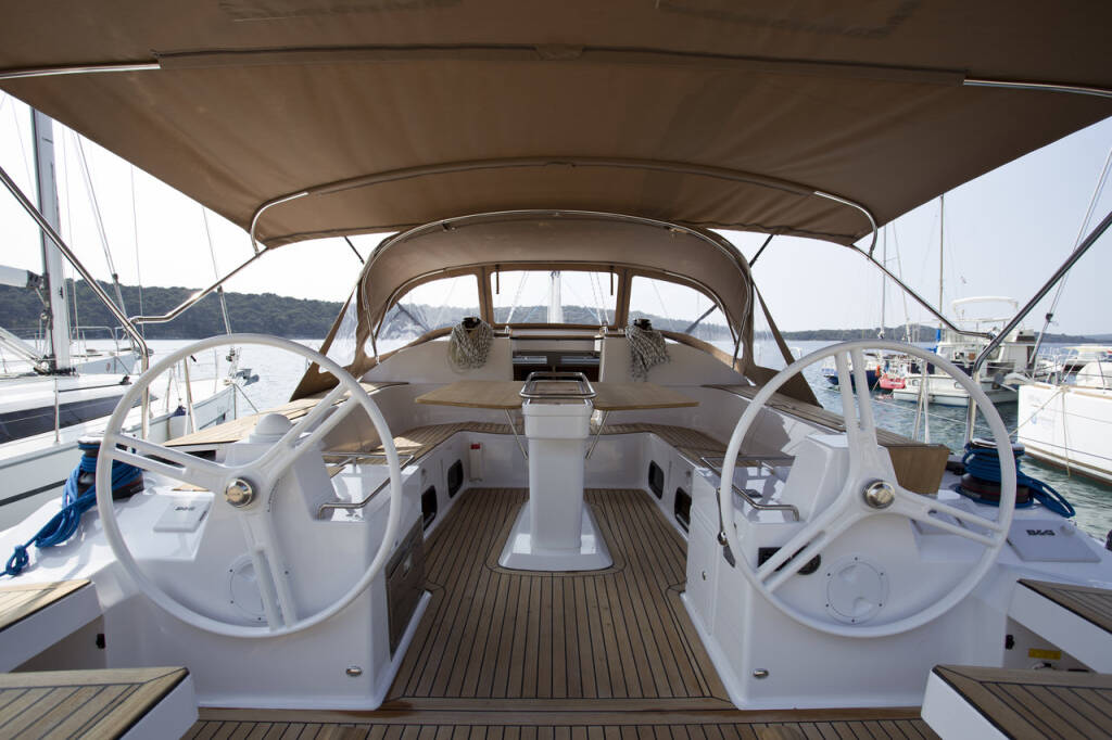 Sailing yacht Elan Impression 50 Vuschi