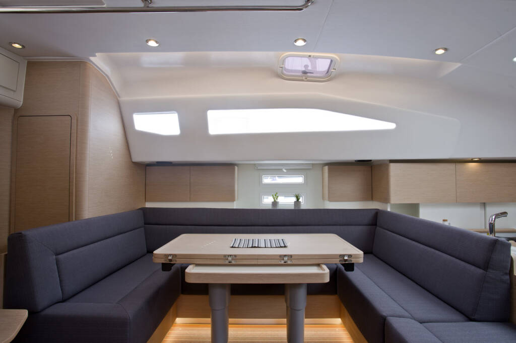 Sailing yacht Elan Impression 50 Vuschi