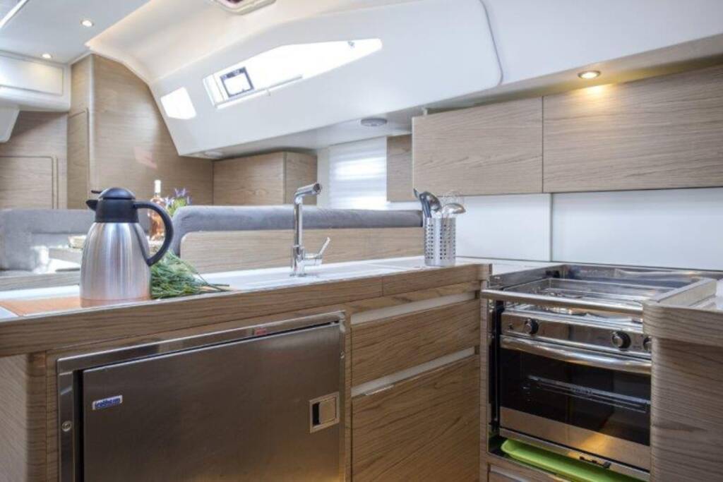 Sailing yacht Elan Impression 50 Bingo