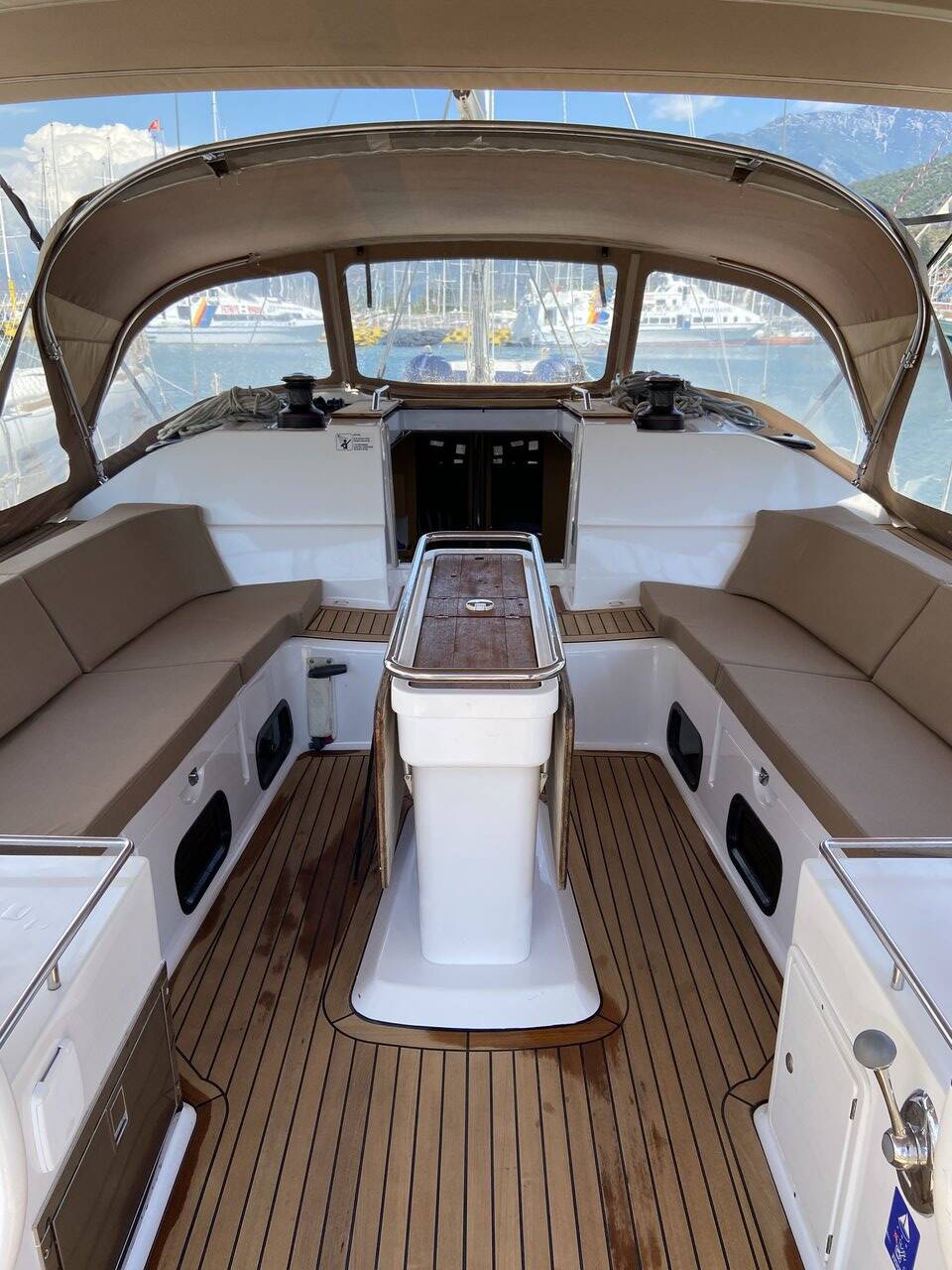 Sailing yacht Elan Impression 50 Epoch