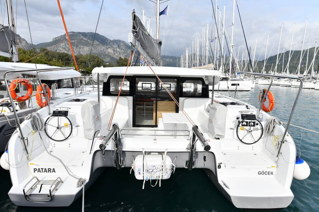 Katamaran Excess 11 Patara