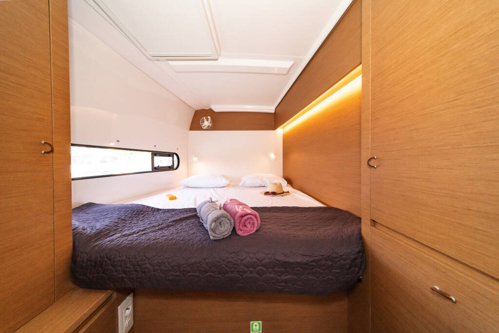 Catamaran Excess 11 Aiolos