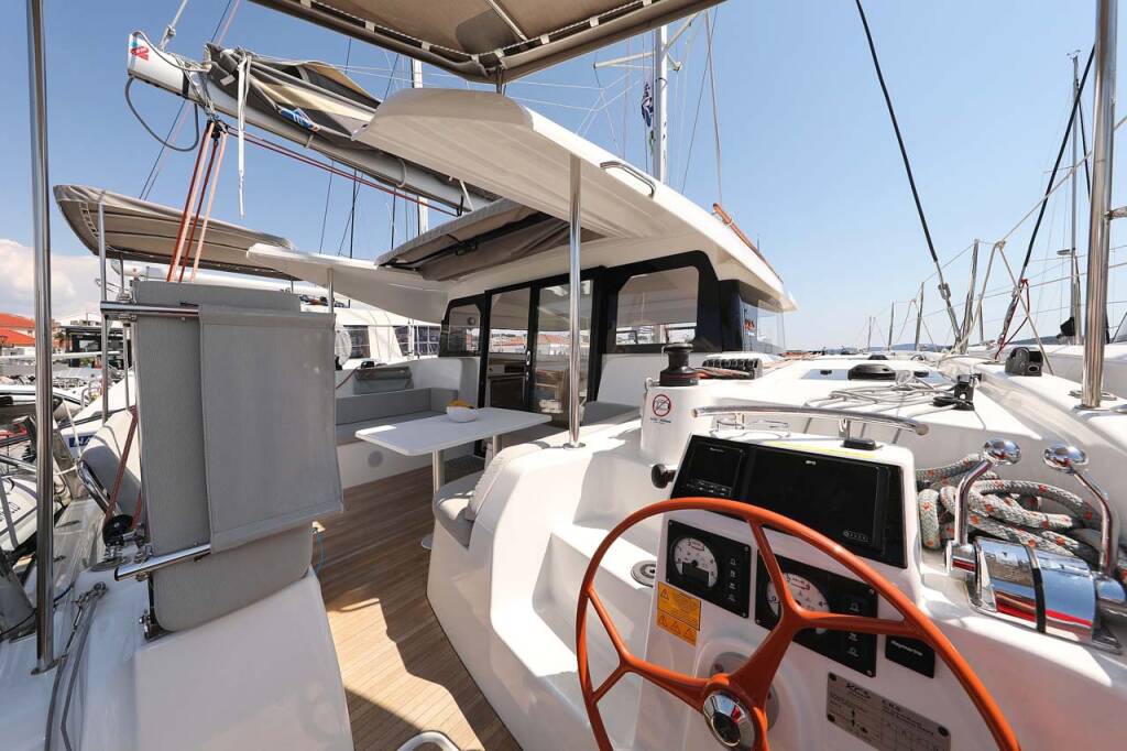 Katamaran Excess 11 Octavia