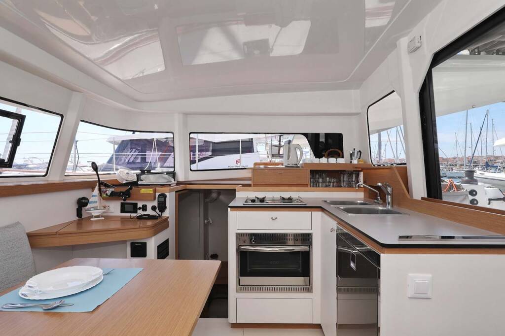 Katamaran Excess 11 Octavia