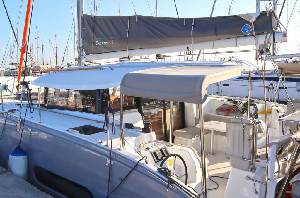 Katamaran Excess 11 Motu One