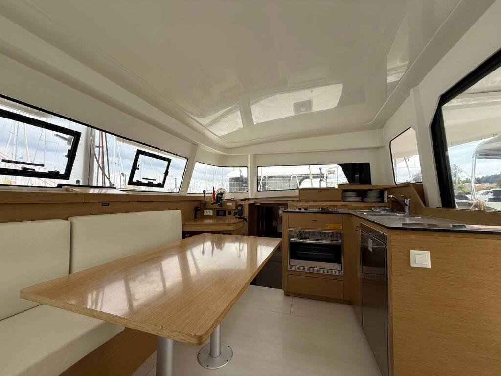 Katamaran Excess 11 Roxy