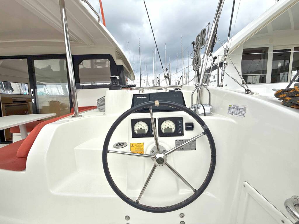 Katamaran Excess 11 Roxy