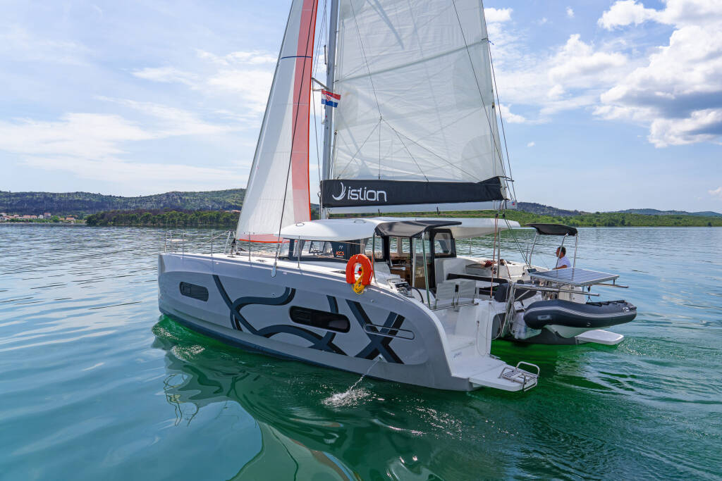 Katamaran Excess 11 First Glimpse