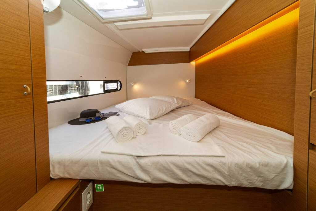 Katamaran Excess 11 First Sight