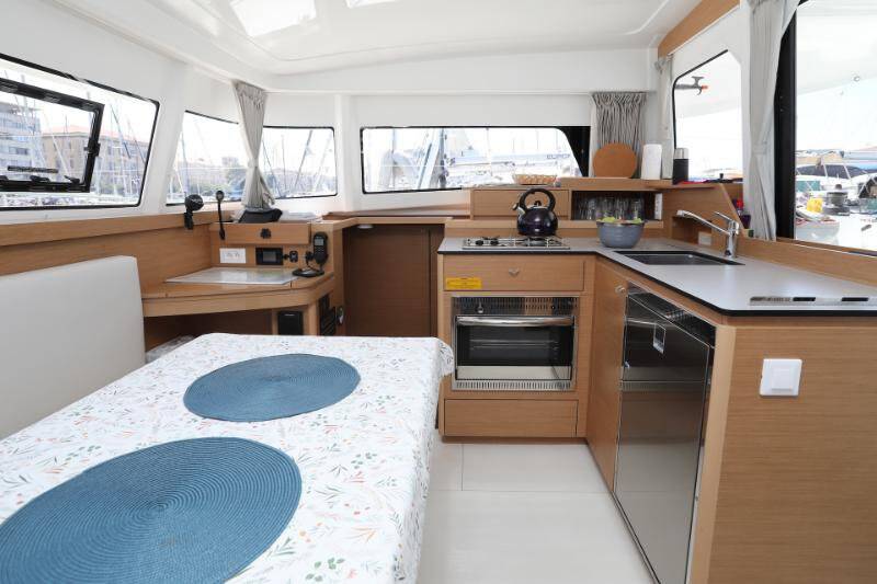 Catamaran Excess 11 Gold Kiss