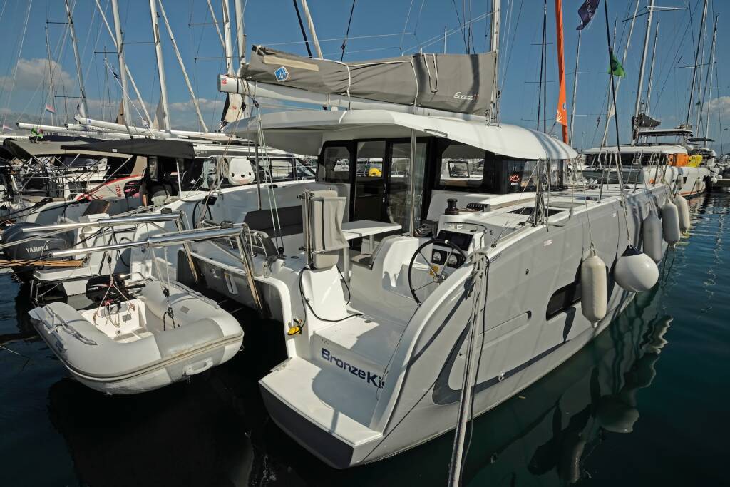 Catamaran Excess 11 Bronze Kiss