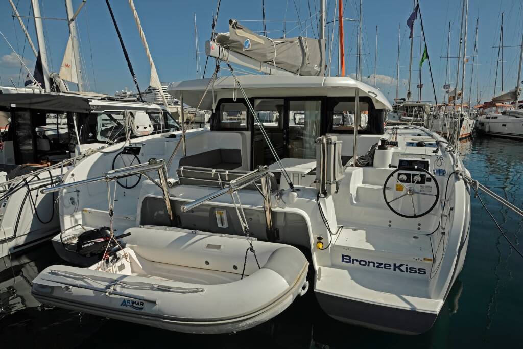 Catamaran Excess 11 Bronze Kiss