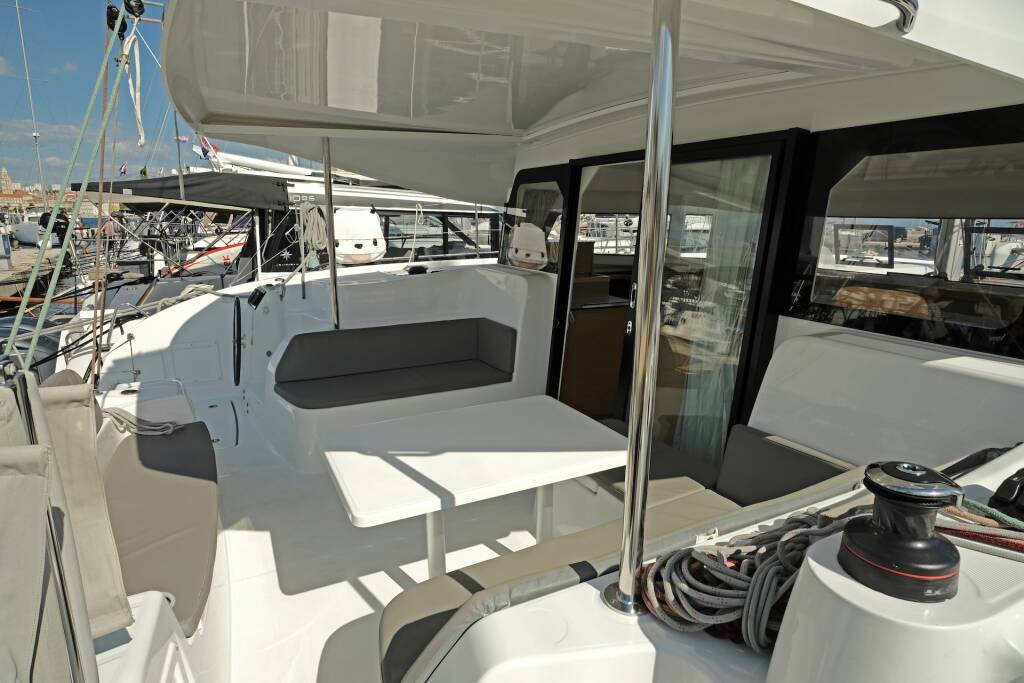 Catamaran Excess 11 Bronze Kiss