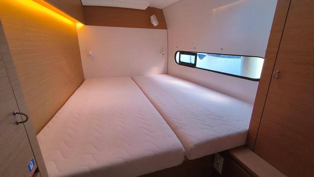 Catamaran Excess 11 Ginger Fizz V