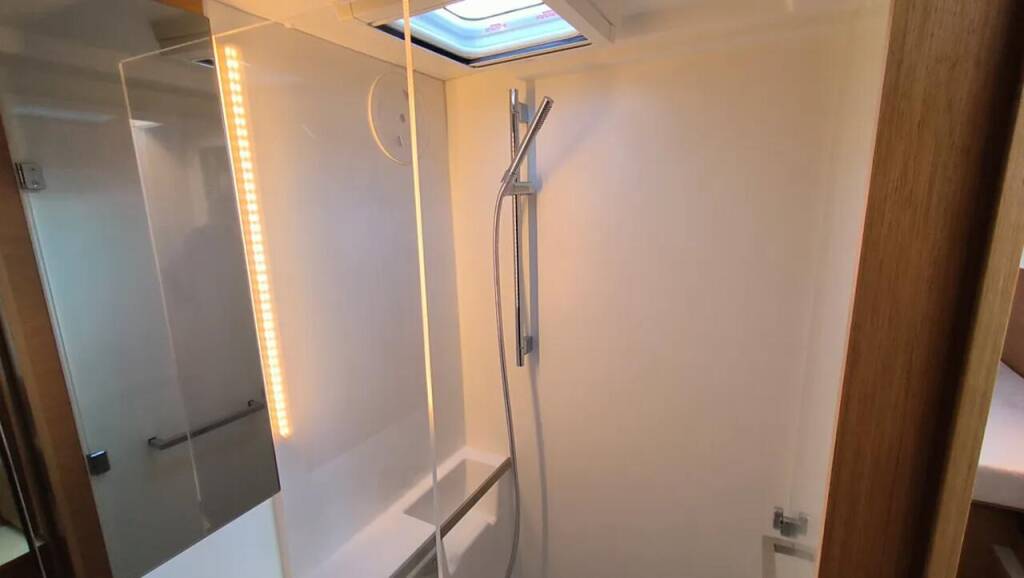 Catamaran Excess 11 Ginger Fizz V