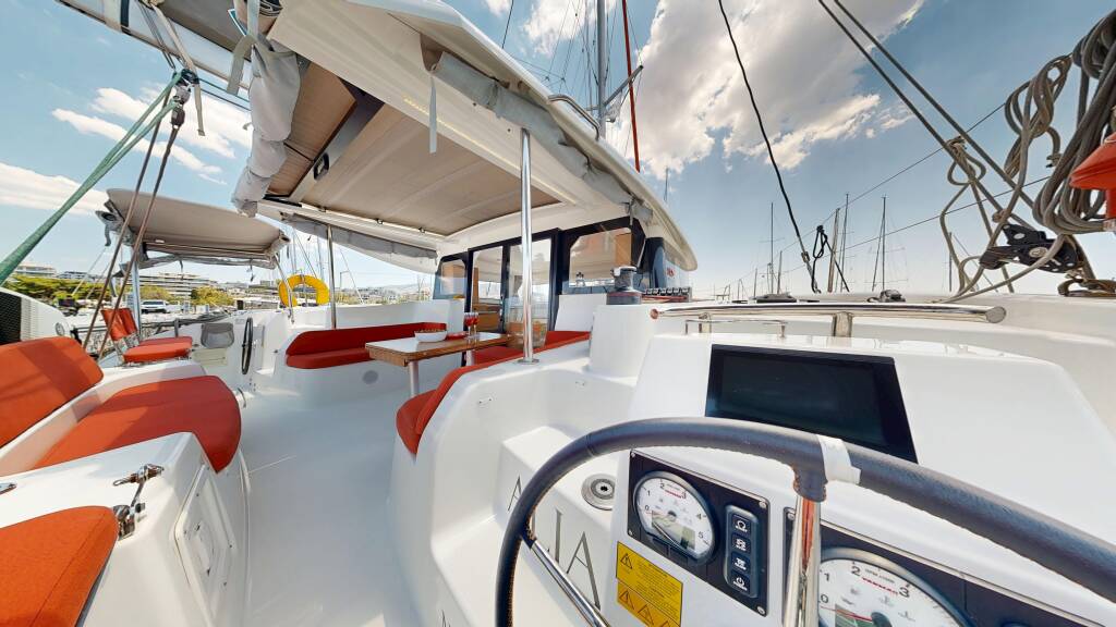 Catamaran Excess 11 Alia