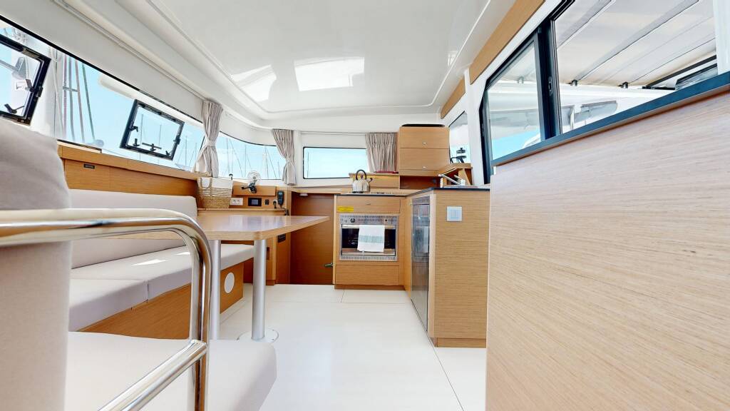 Catamaran Excess 11 Alia