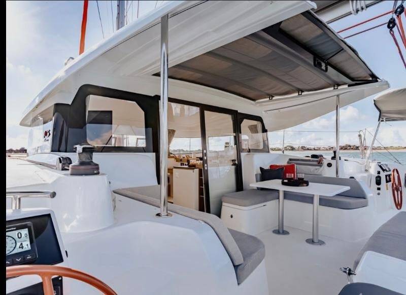 Katamaran Excess 11 Zenith