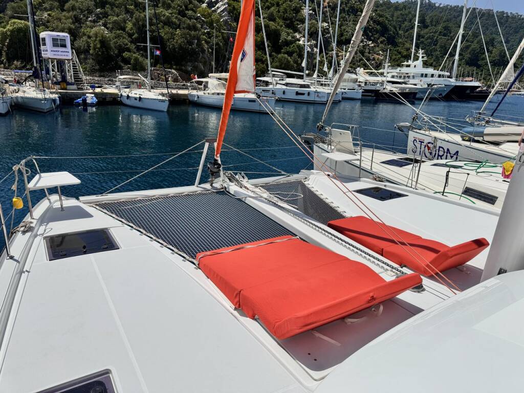 Catamaran Excess 11 Tombow