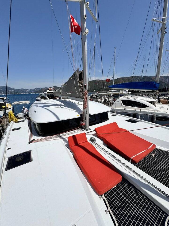 Catamaran Excess 11 Tombow