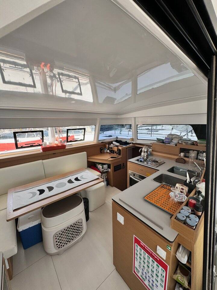 Catamaran Excess 11 Tombow