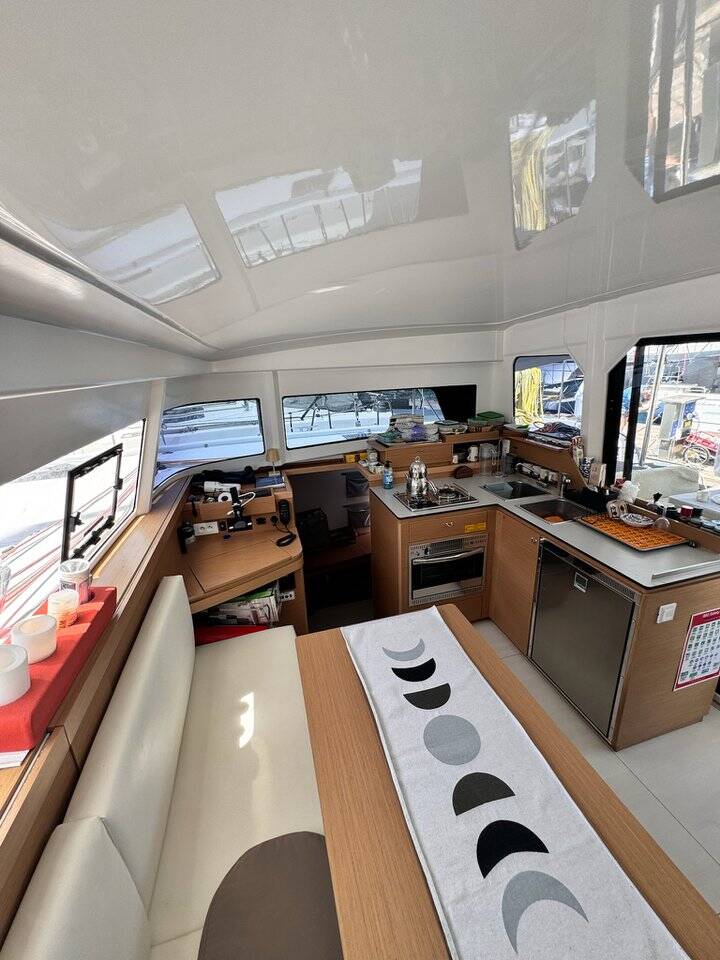 Catamaran Excess 11 Tombow