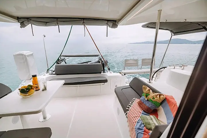 Catamaran Excess 11 Lydia