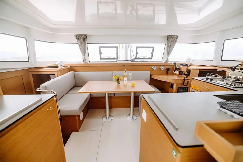 Catamaran Excess 11 Lydia