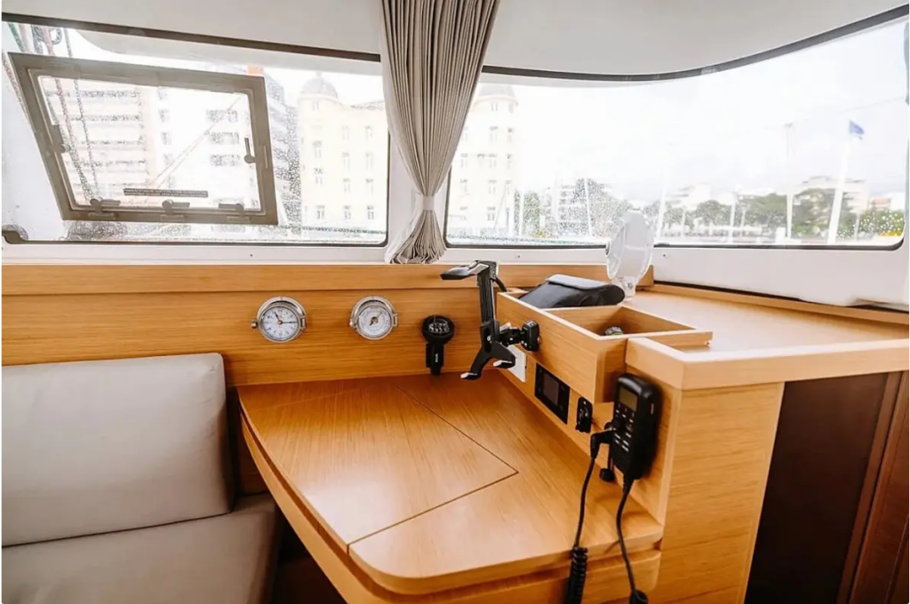 Catamaran Excess 11 Lydia