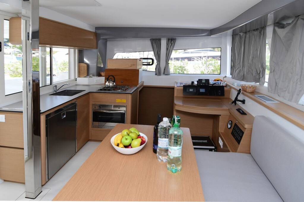 Catamaran Excess 12 Silver Kiss