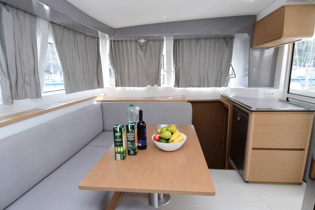 Catamaran Excess 12 Silver Kiss