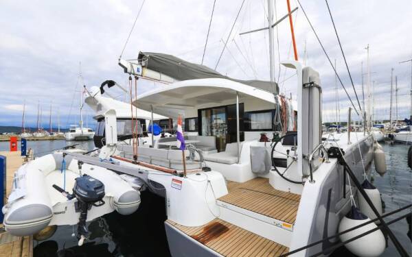 Excess 14 Windhunter Marina Pirovac