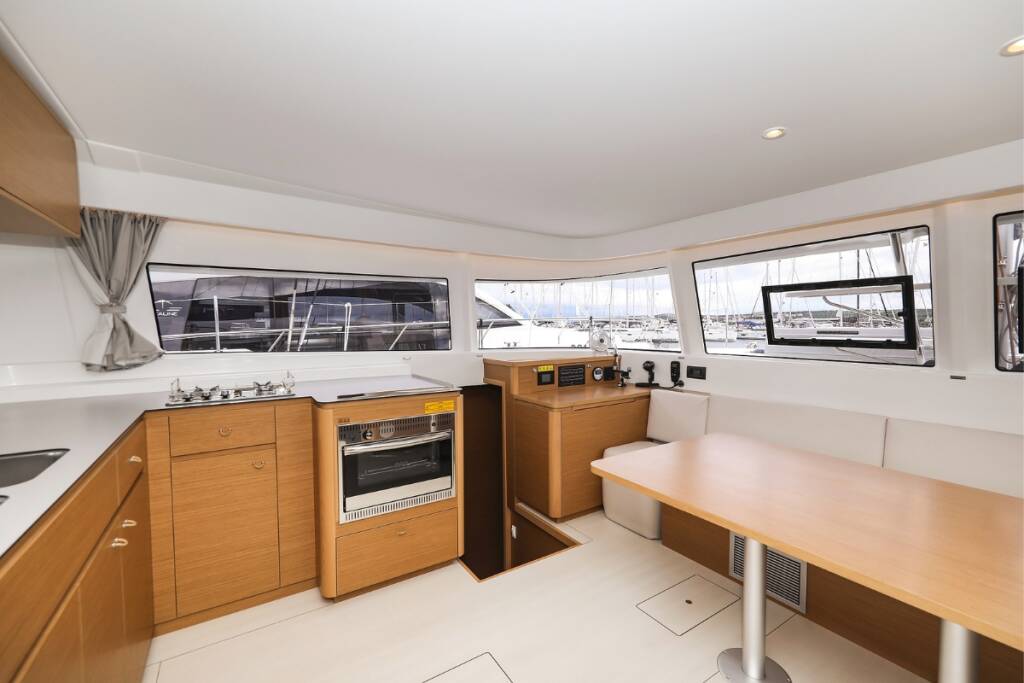 Catamaran Excess 14 Windhunter