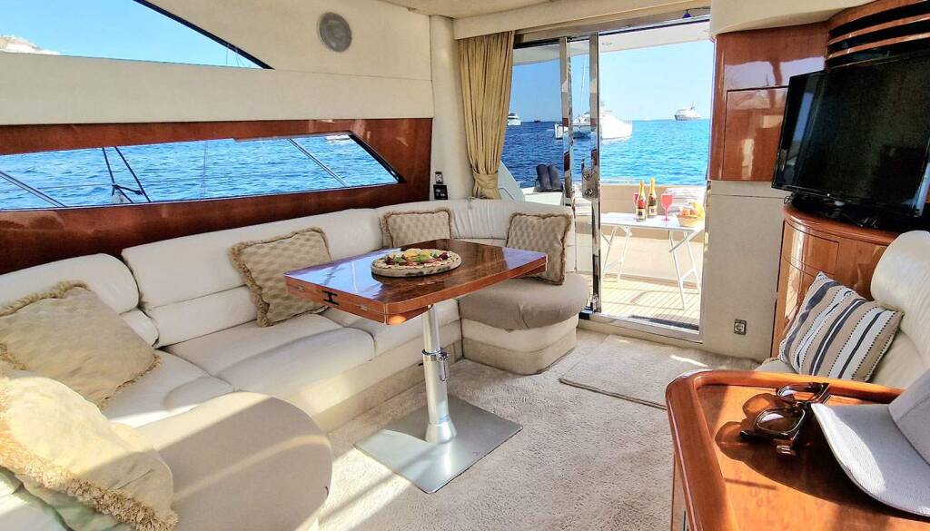 Motor yacht Fairline Phantom 43 Alter Ego IV