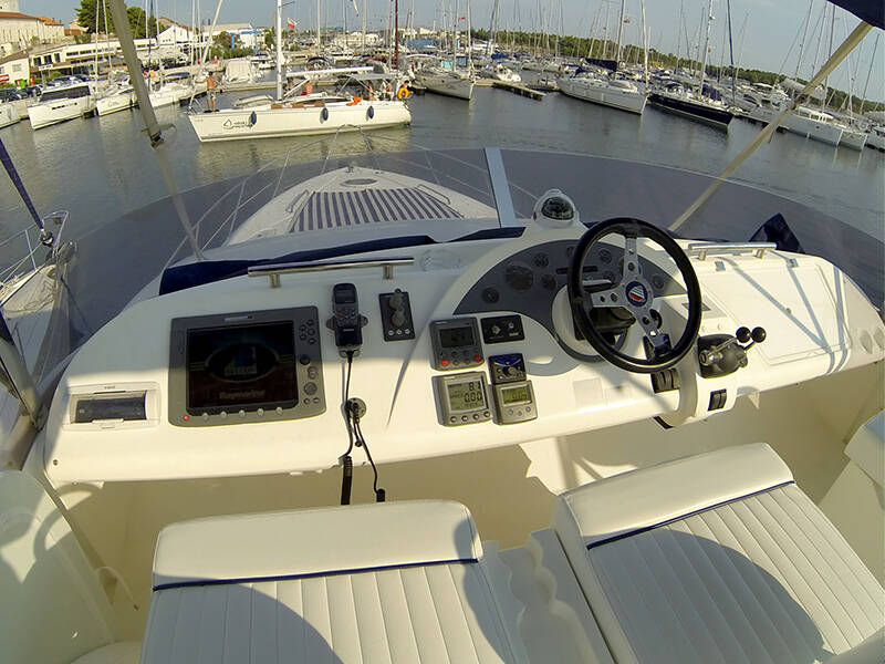 Motor yacht Fairline Phantom 50 Luna IV