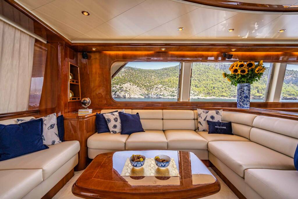 Motor yacht Falcon 86 Estia Poseidon