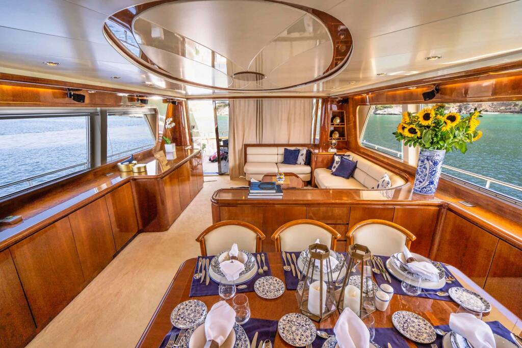 Motor yacht Falcon 86 Estia Poseidon