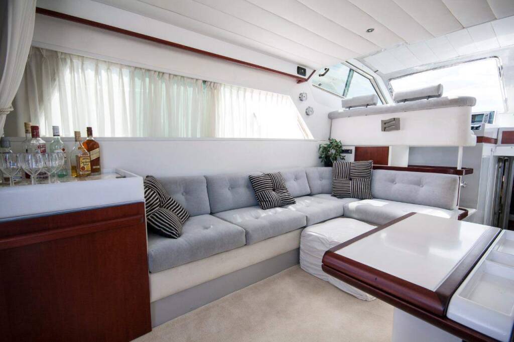 Motor yacht Ferretti 47 Vanilia