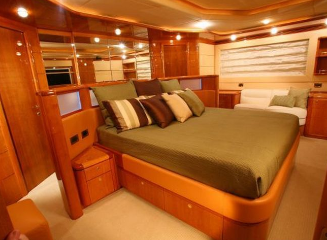 Motor yacht Ferretti Yachts 880 Estia YI