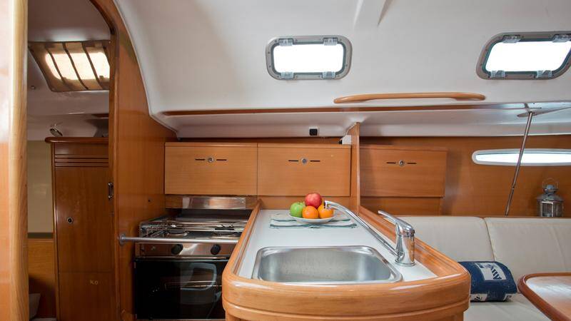 Sailing yacht First 31.7 Ruta