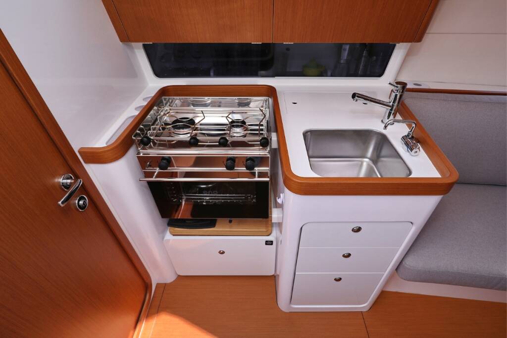 Sailing yacht First 36 Katina