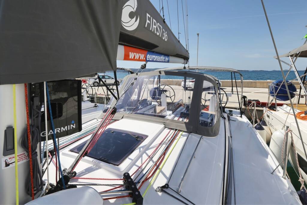 Segelyachten First 36 September