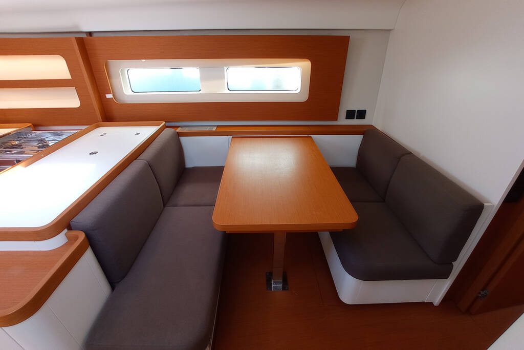 Sailing yacht First 53 Silhuette