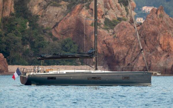 First 53 On y va Lavrion - Olympic Marine