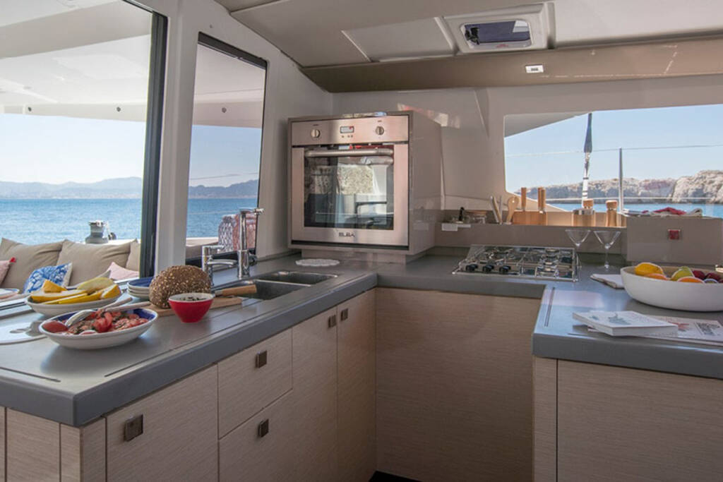 Katamaran Fountaine Pajot Astrea 42 Quatuor Rosual Mar 467/2025