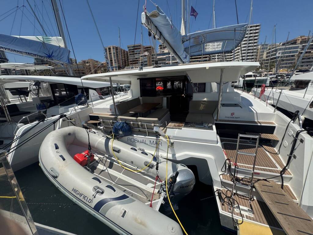 Catamaran Fountaine Pajot Astrea 42 Quatuor Rosual Mar