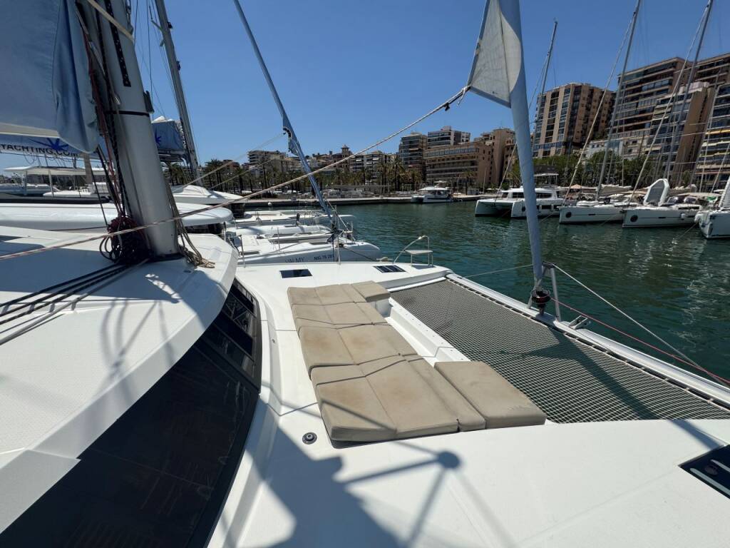 Catamaran Fountaine Pajot Astrea 42 Quatuor Rosual Mar