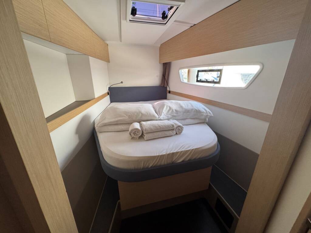 Catamaran Fountaine Pajot Astrea 42 Quatuor Rosual Mar