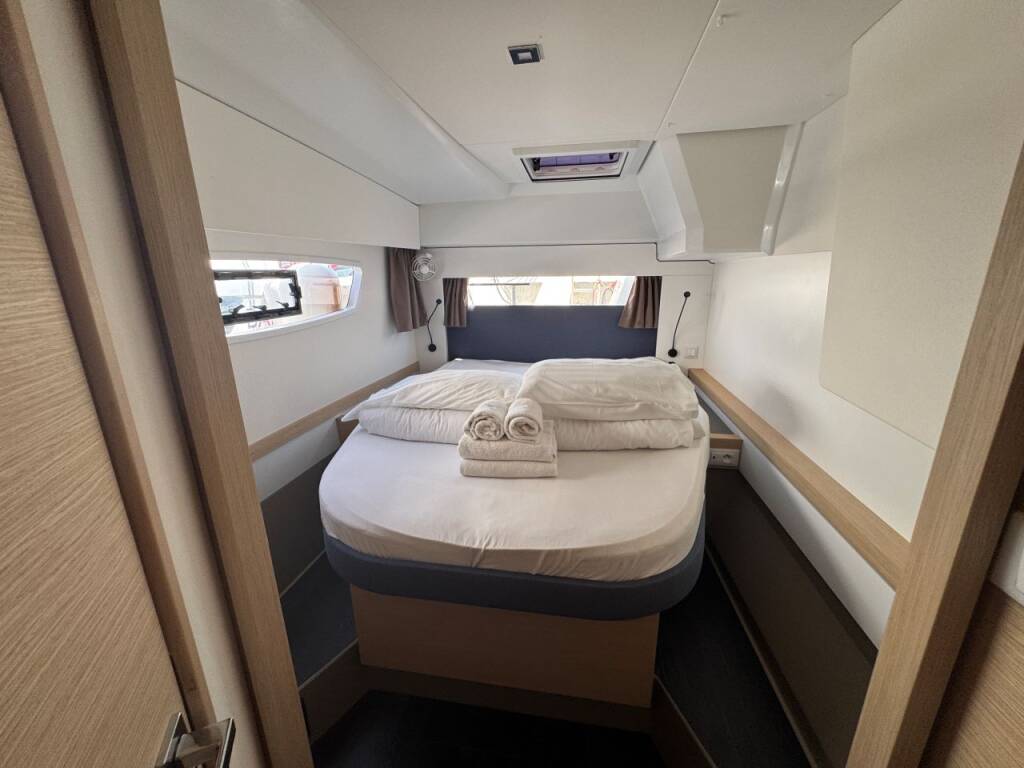 Catamaran Fountaine Pajot Astrea 42 Quatuor Rosual Mar