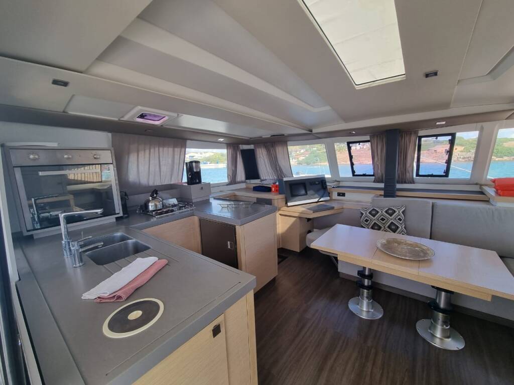 Katamaran Fountaine Pajot Astrea 42 Princess Kiara